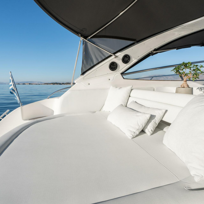 AEGEAN BLUE | Bavaria 40 photo 21