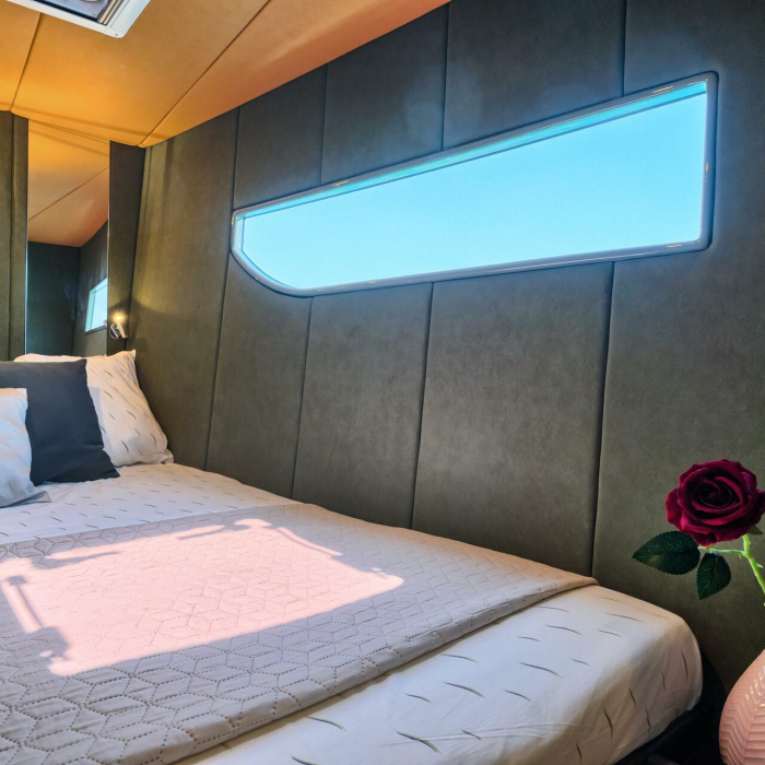 Gold | Luna 49 photo 5