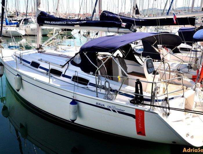 Small AS | Bavaria 33 Cruiser photo 4