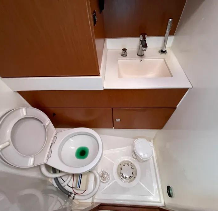  | Bavaria C45 Holiday photo 14