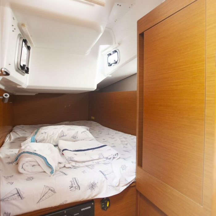 Sea Breeze | Sun Odyssey 410 photo 9
