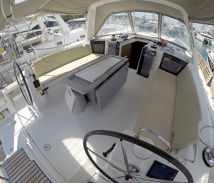 Neška II | Oceanis 45 photo 15