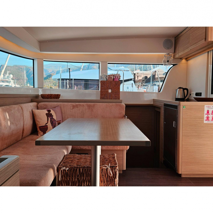 Shima | Lagoon 40 photo 11