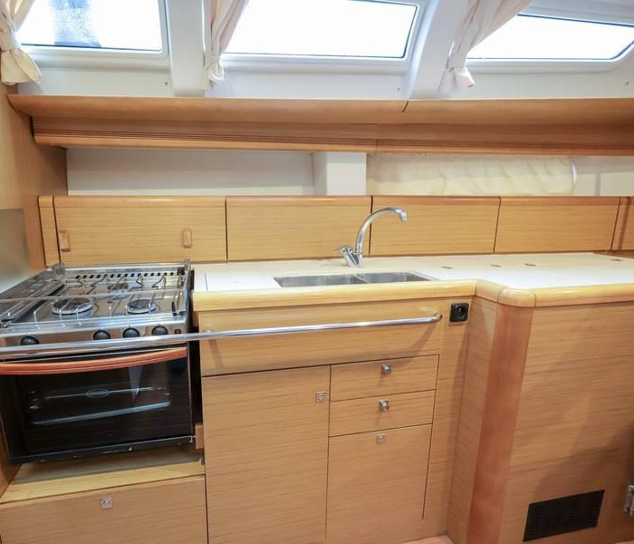 Oceania | Sun Odyssey 44 i photo 5