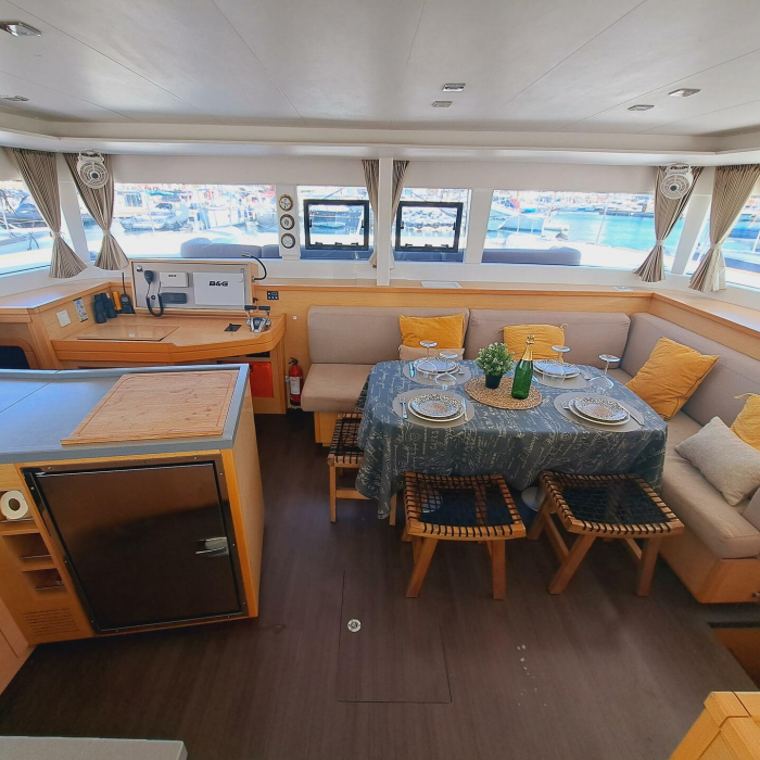 Lluna | Lagoon 450 photo 20