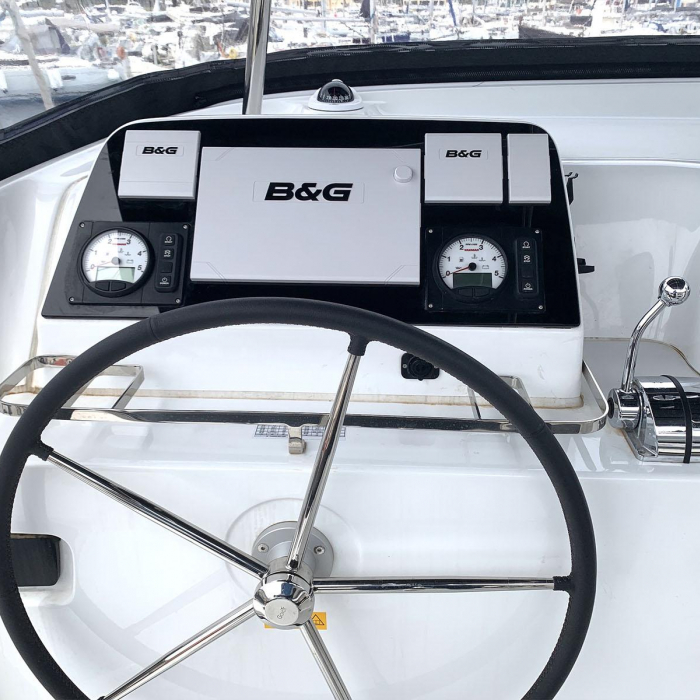 Zoe | Lagoon 42 photo 23