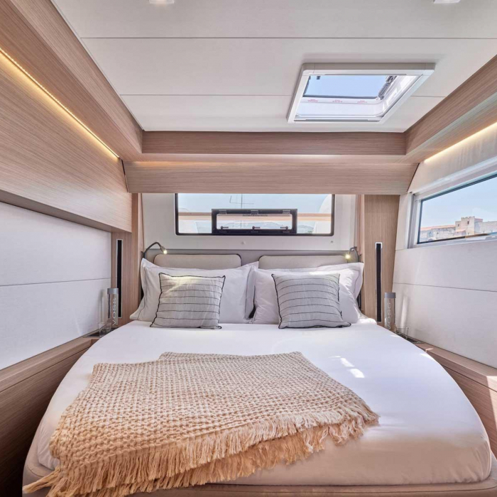 Athena Blu | Lagoon 51 photo 5