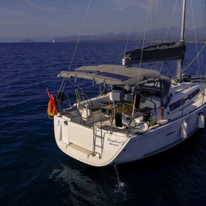 Daphne-S | Dufour 405 GL photo 2
