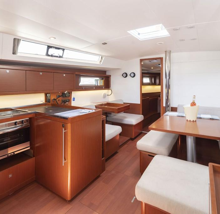 Avalon | Oceanis 45 photo 13