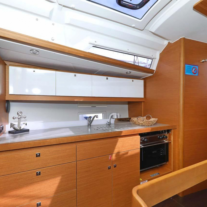 Lucia 1 | Dufour 430 photo 1