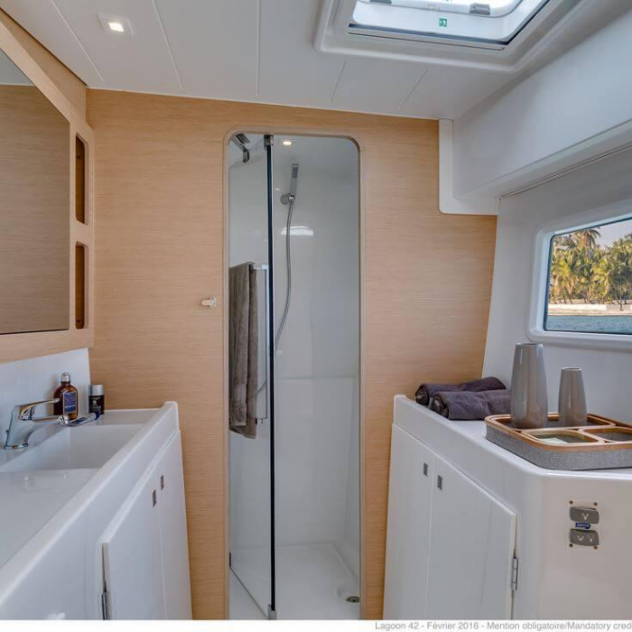 HeyBlue | Lagoon 42 photo 77