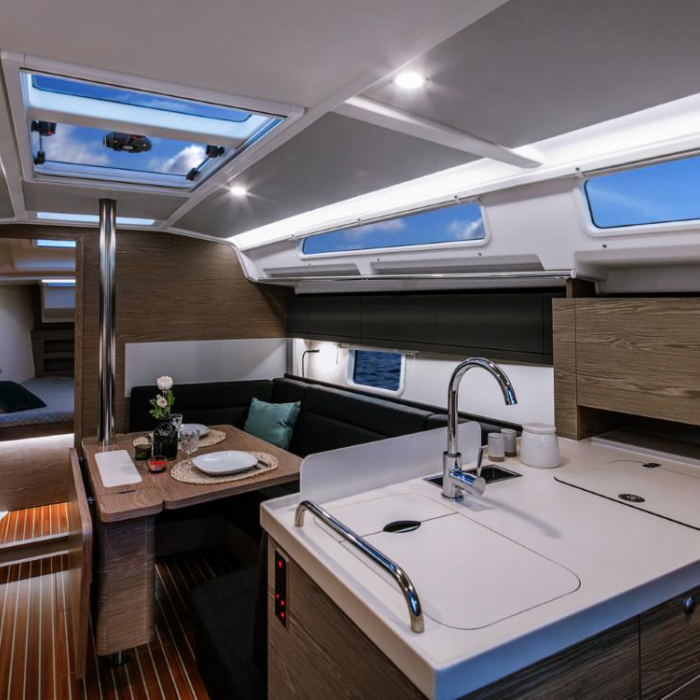 Jolana | Hanse 388 photo 8