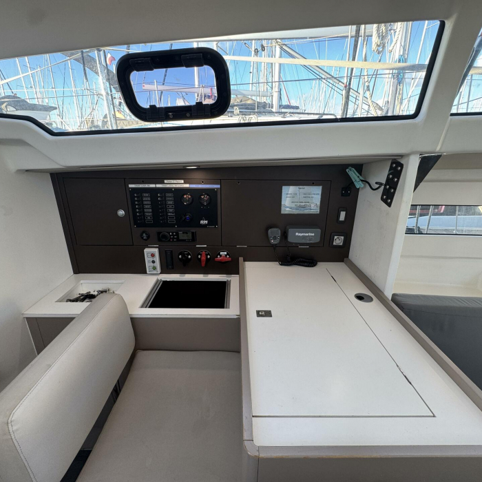 Xavier | RM 1070 photo 8