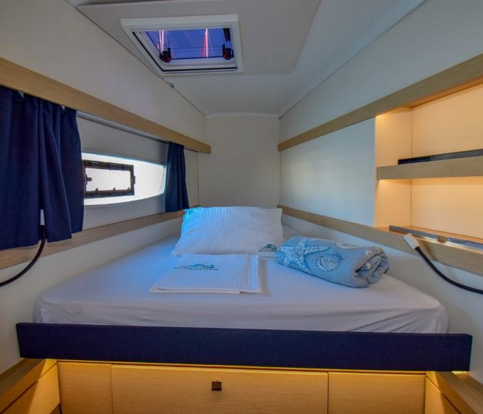 Amber | Lucia 40 photo 35