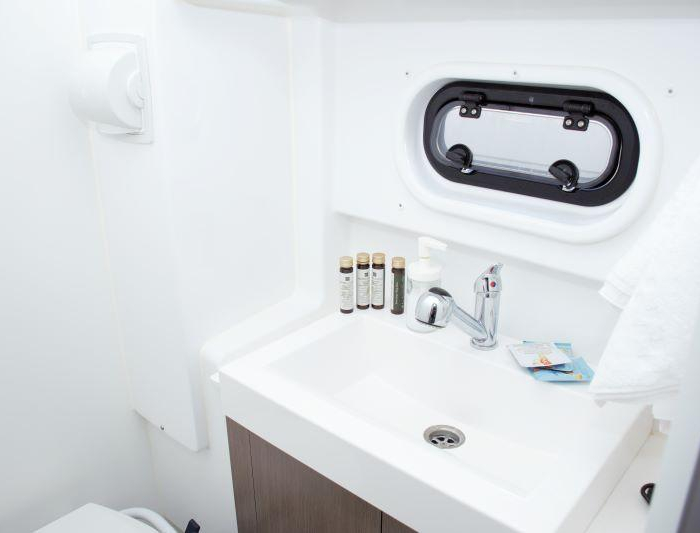 Fasteam Two (WM - A/C - GENERATOR) | Bali 4.3 photo 9