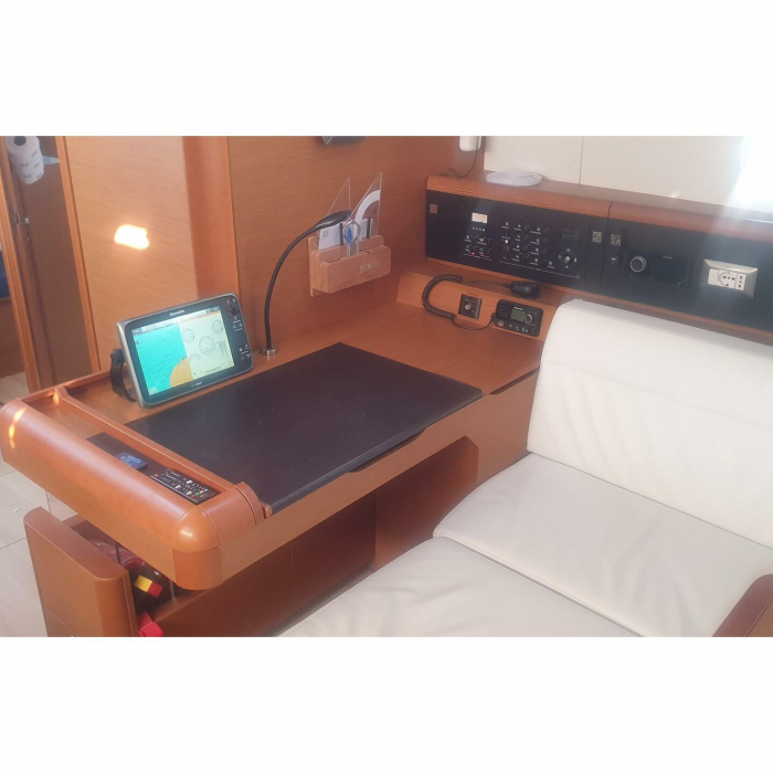 In A Silent Way | Sun Odyssey 519 "In A Silent Way" photo 16