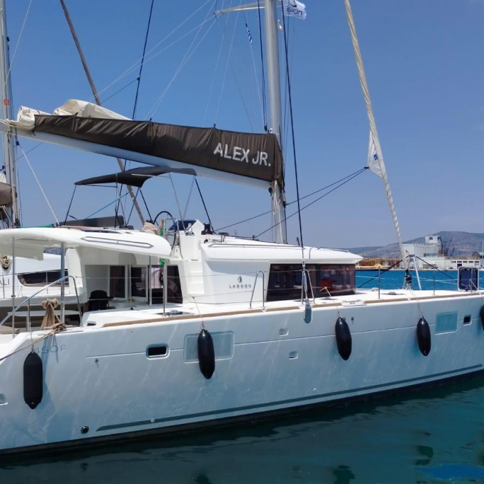 Alex Jr. | Lagoon 450 Flybridge photo 24