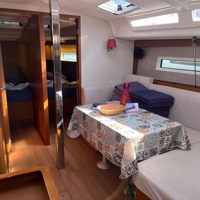 Cicerenella | Sun Odyssey 440 photo 8