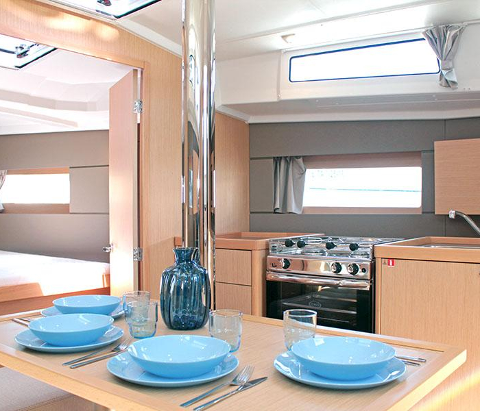 BOHEMIAN RHAPSODY | Oceanis 38.1 photo 17