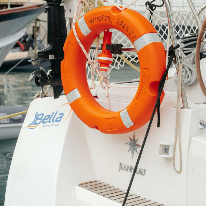 Winter Breeze | Sun Odyssey 42i photo 10