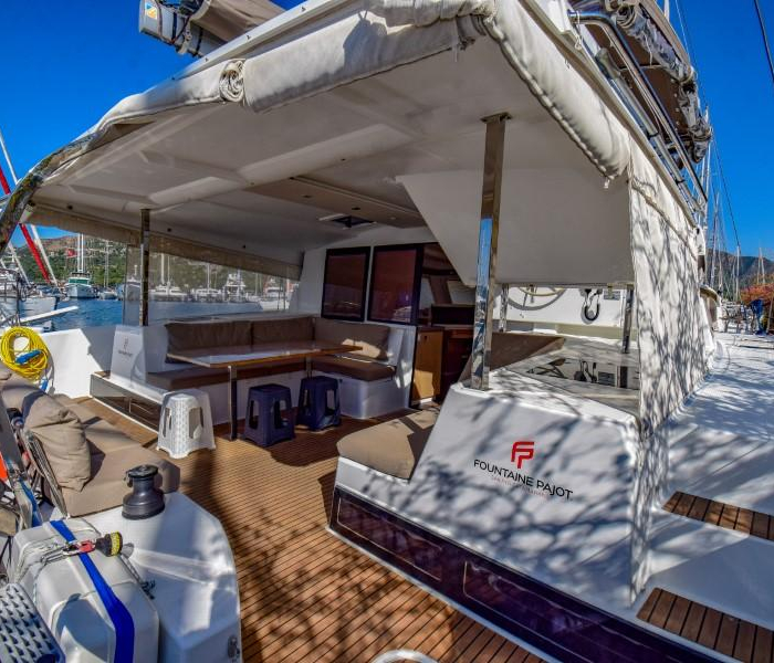 Amber | Lucia 40 photo 8