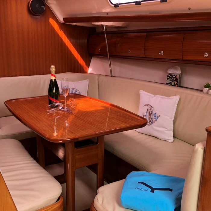 Tommy | Bavaria 38 photo 20