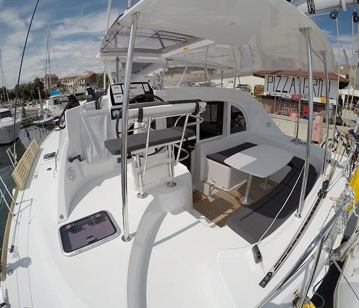 Maya | Lagoon 380 photo 9