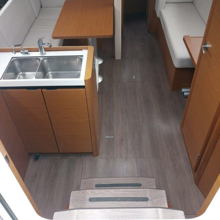 Diana | Oceanis 38 photo 3