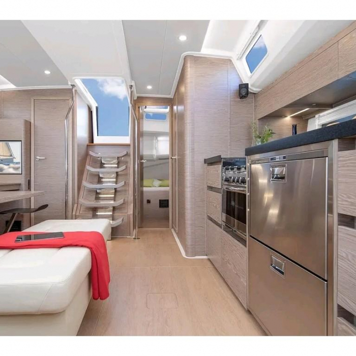 BOX OF CHOCOLATE | Hanse 508 photo 3