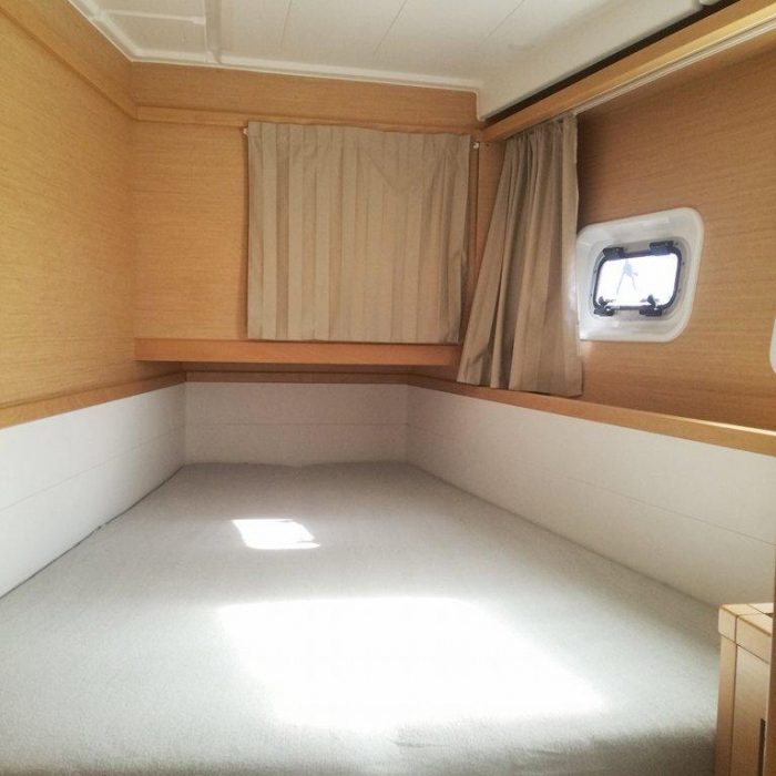 Deep Blue | Lagoon 39 photo 8