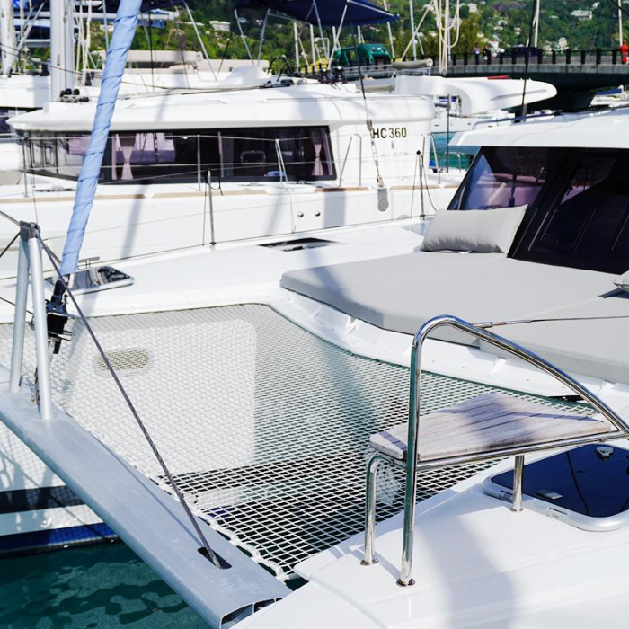 Barnacle | Fountaine Pajot Isla 40 photo 5
