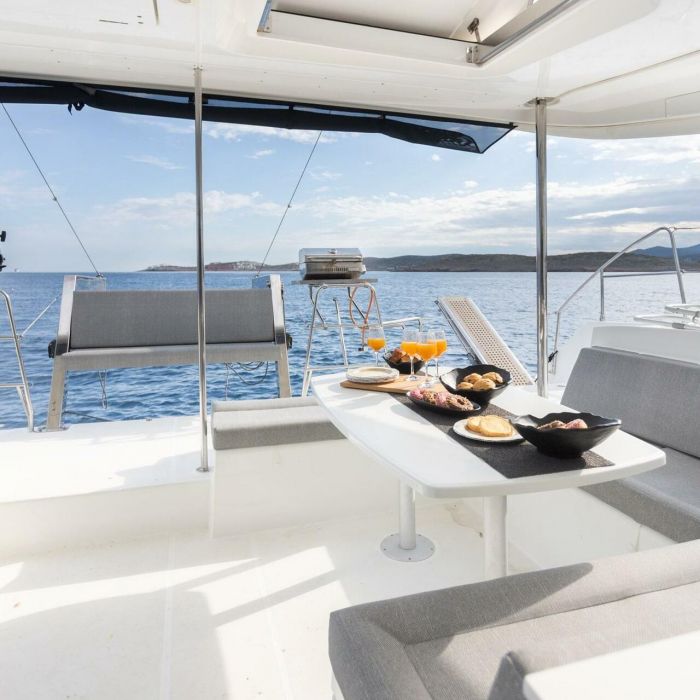 Madicon | Lagoon 450 Fly photo 2