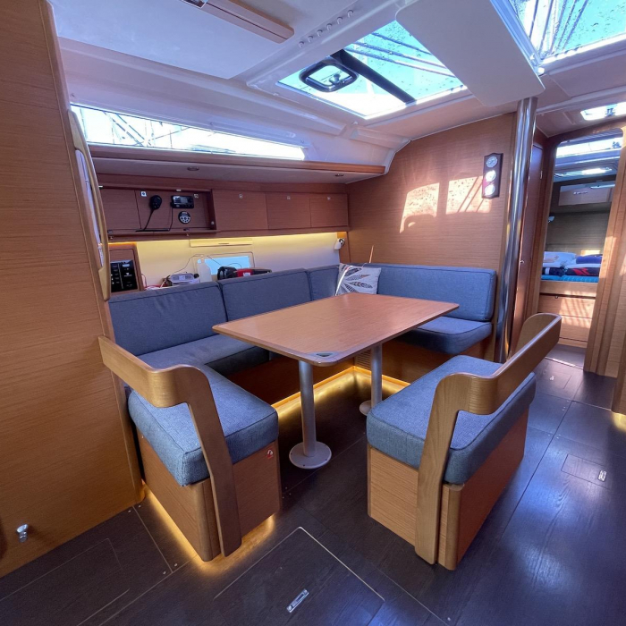 Sweet | Dufour 430 GL photo 7