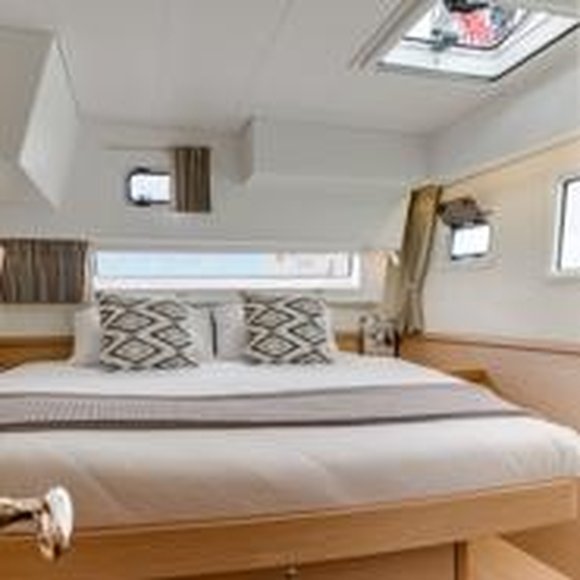 BONA NOVA | Lagoon 420 photo 11