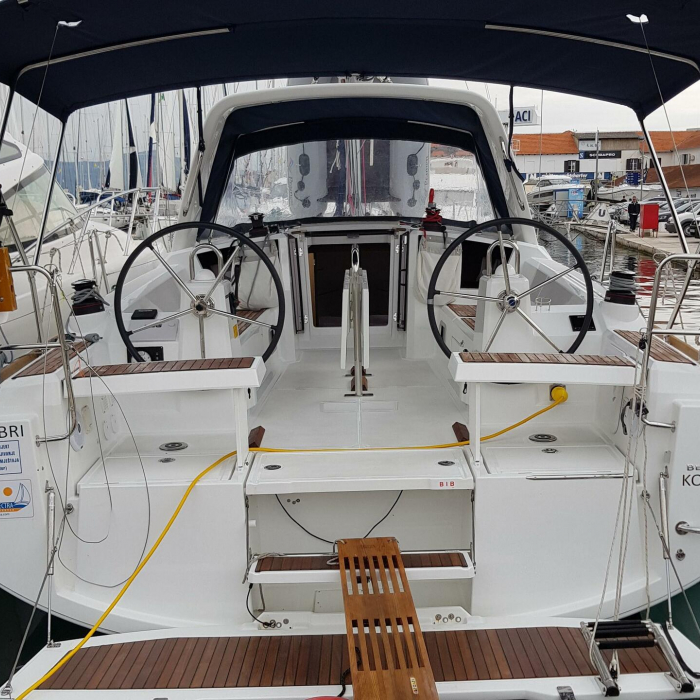 Kolibri | Oceanis 35.1 photo 7