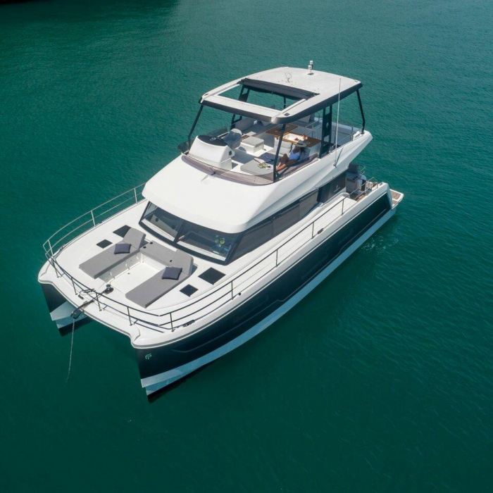 Mala | Fountaine Pajot MY5 photo 1