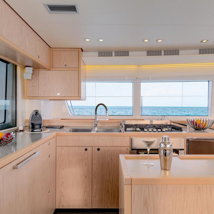 Caracara | Lagoon 52 F photo 5