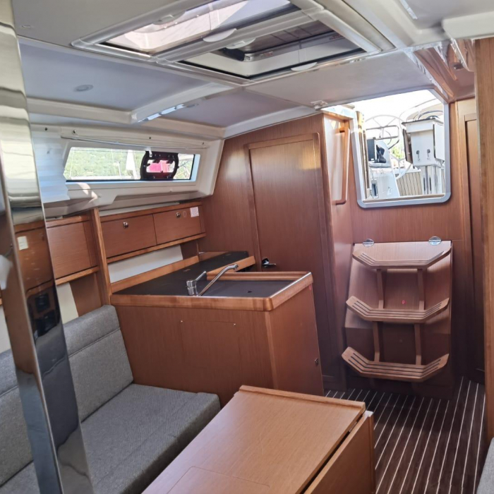 Happy | Bavaria Cruiser 34 photo 4