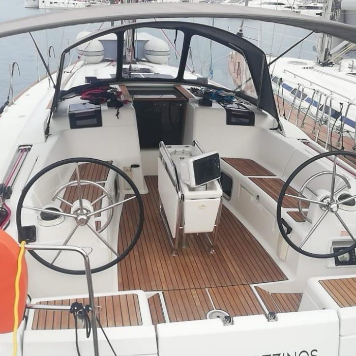 Captain Tzinos | Sun Odyssey 439 photo 2