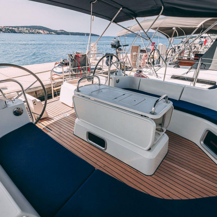 Ana B. | Sun Odyssey 49i photo 38
