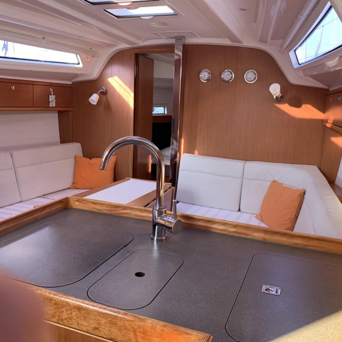 Roger Rabbit | Bavaria Cruiser 37 photo 12