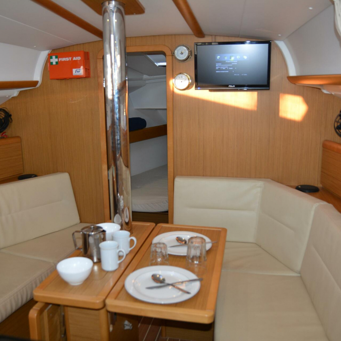 Babis 2010 | Sun Odyssey 36i photo 31