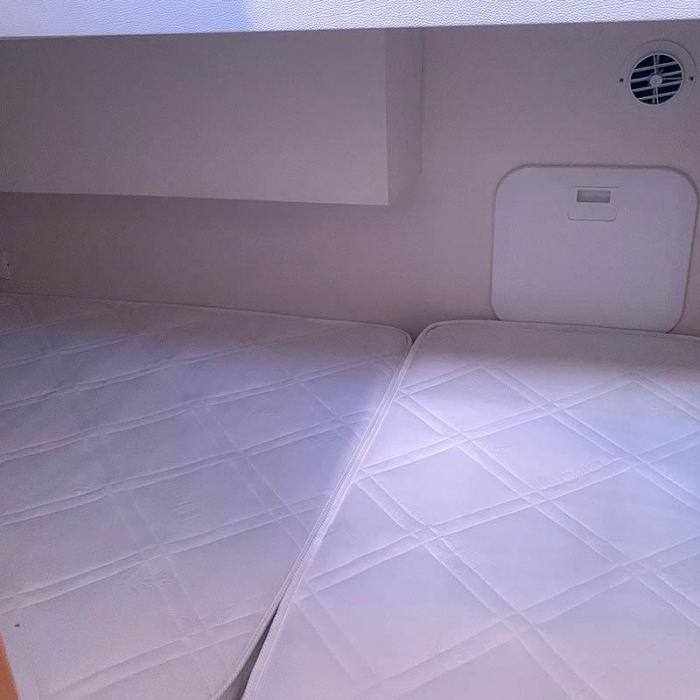 Waterloo | Fountaine Pajot Saba 50 photo 29