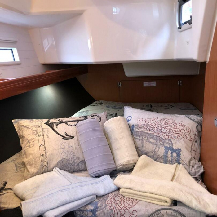 Lana 3 | Bavaria Cruiser 37 photo 9