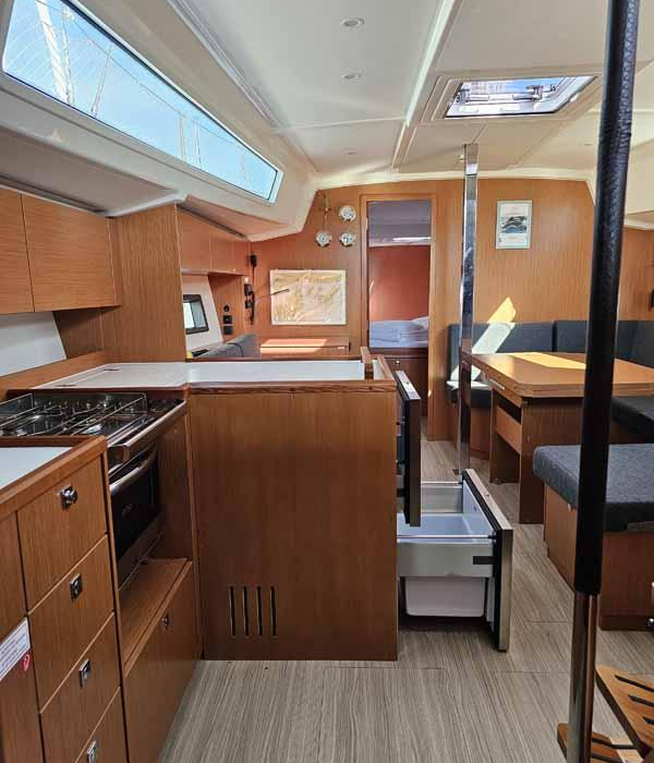 Nola | Bavaria C42 photo 6