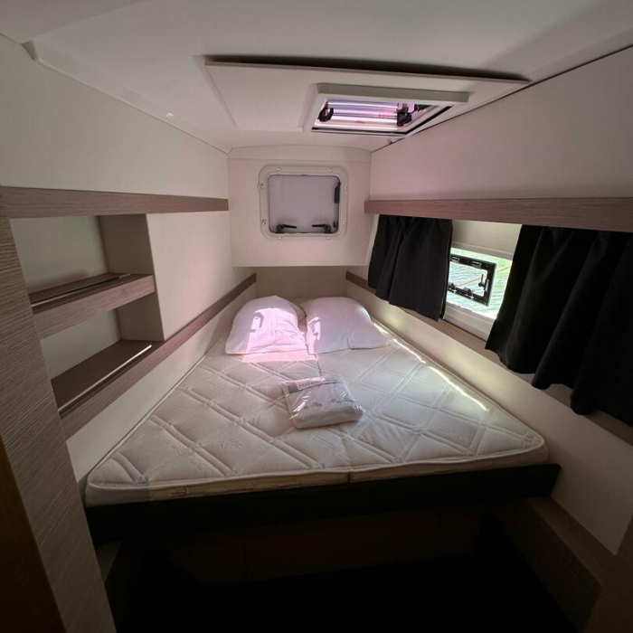 Isla | Fountaine Pajot Isla 40 photo 44