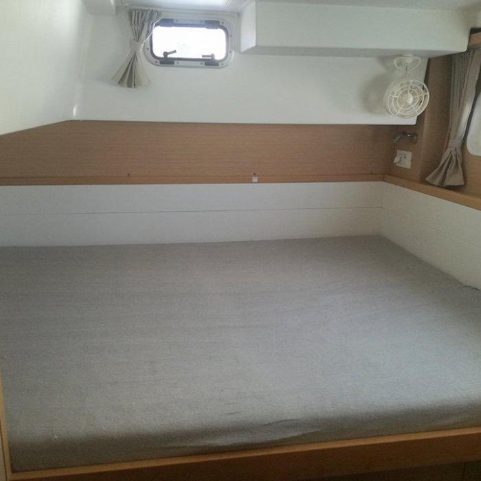 Deep Blue | Lagoon 39 photo 14