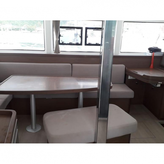 Utopia | Lagoon 42 photo 4