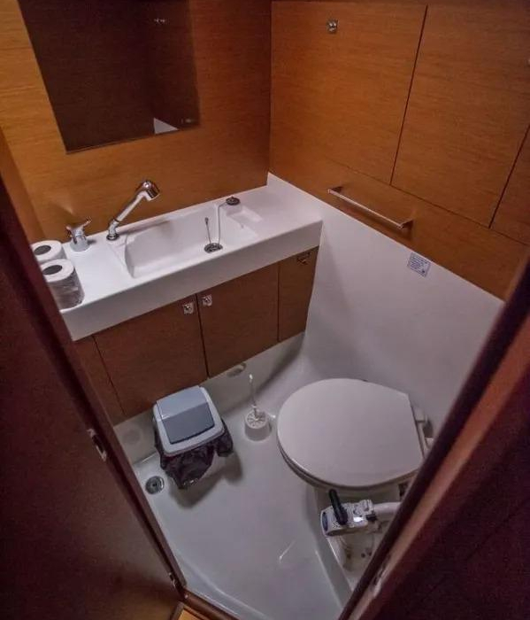 Freya | Sun Odyssey 519 photo 12