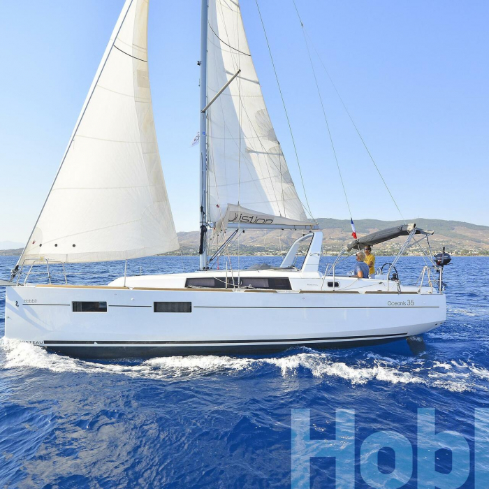 Hobbit | Oceanis 35 photo 2